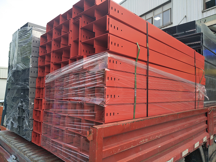 鍍鋅噴塑橋架施工時的關聯(lián)要求